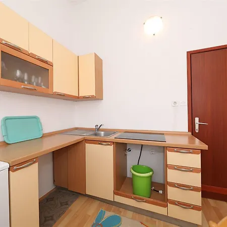 Apartment Apartment Summer Break *