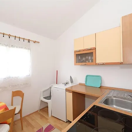 Apartment Apartment Summer Break *