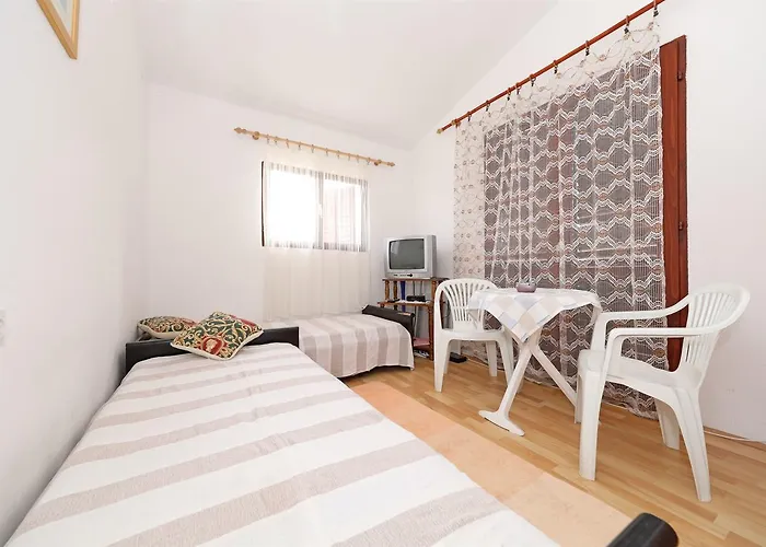 Apartment Apartment Summer Break *